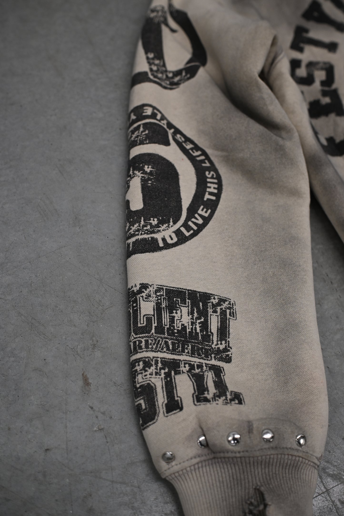 “AGED DISTRESSED” ZIP-UP HOODIE