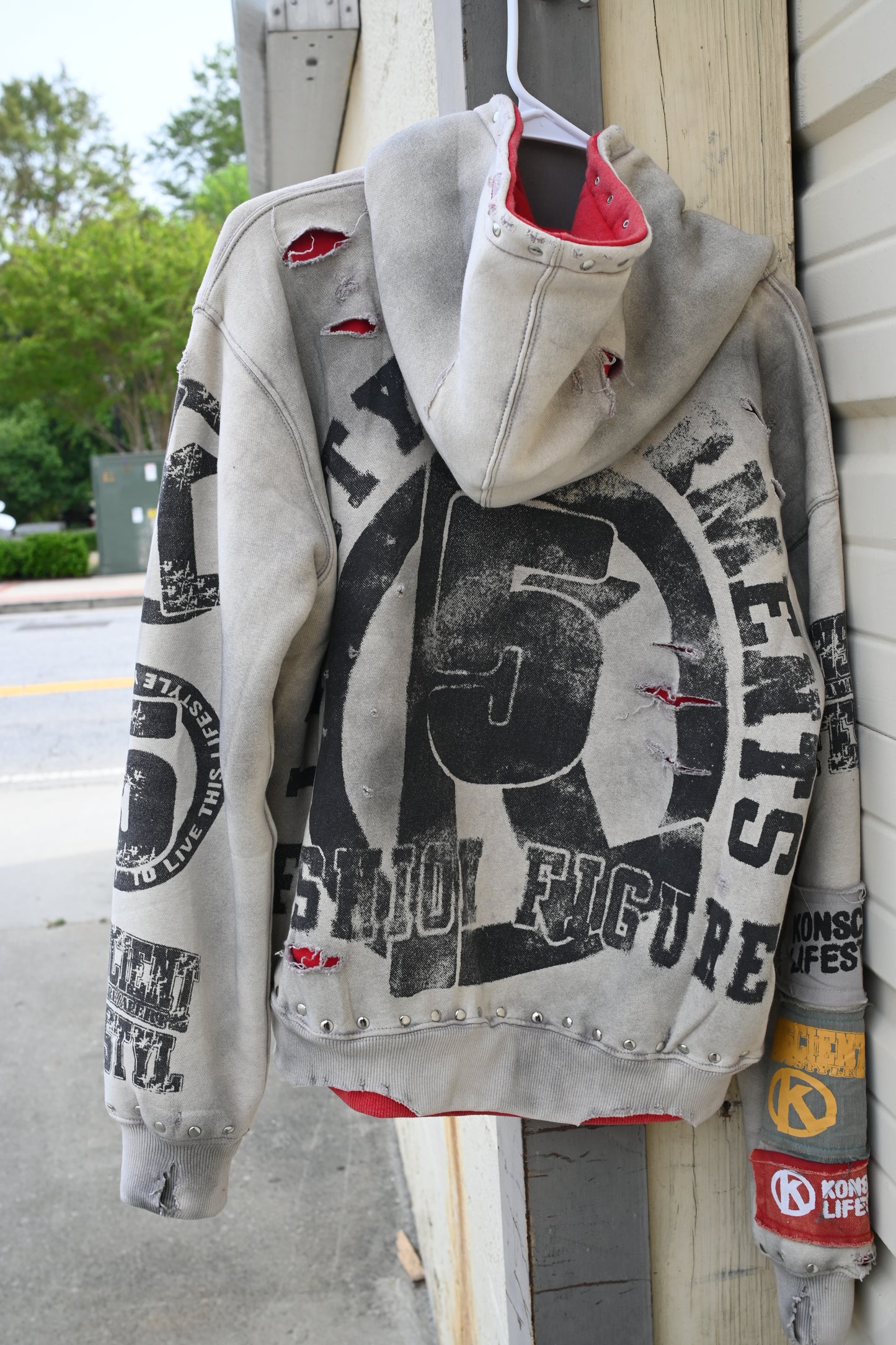 “AGED DISTRESSED” ZIP-UP HOODIE